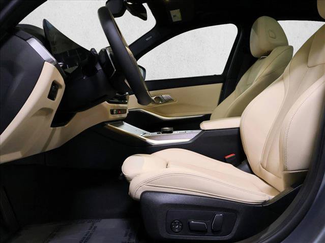 Used 2026 BMW 330i xDrive Sedan w/ Premium Package AWD/4WD image 4