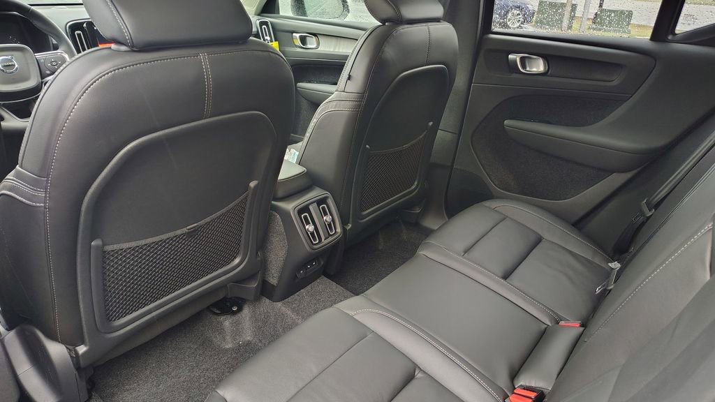 New 2026 Volvo XC40 B5 Core w/ Climate Package image 26