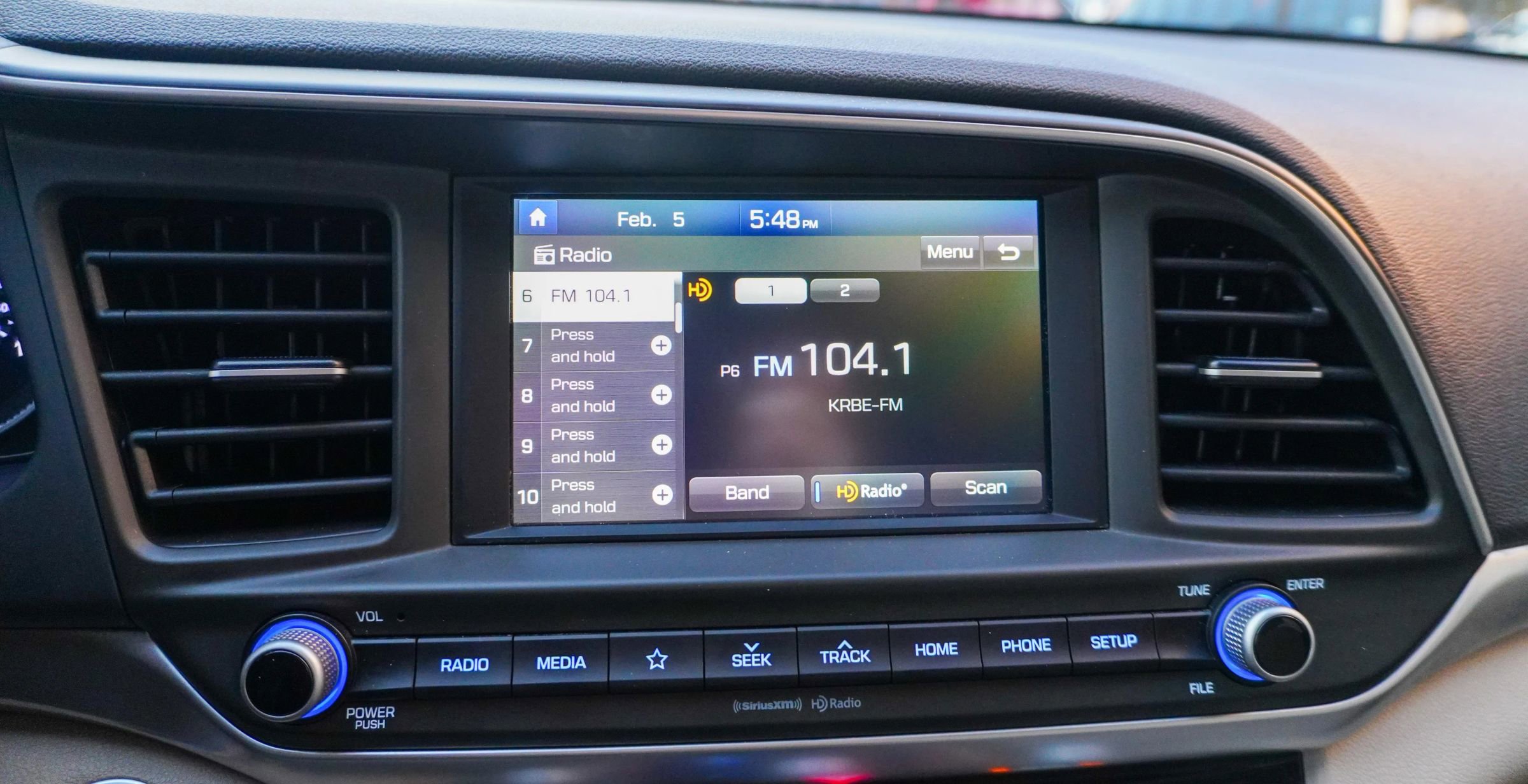 Used 2020 Hyundai Elantra ECO image 32