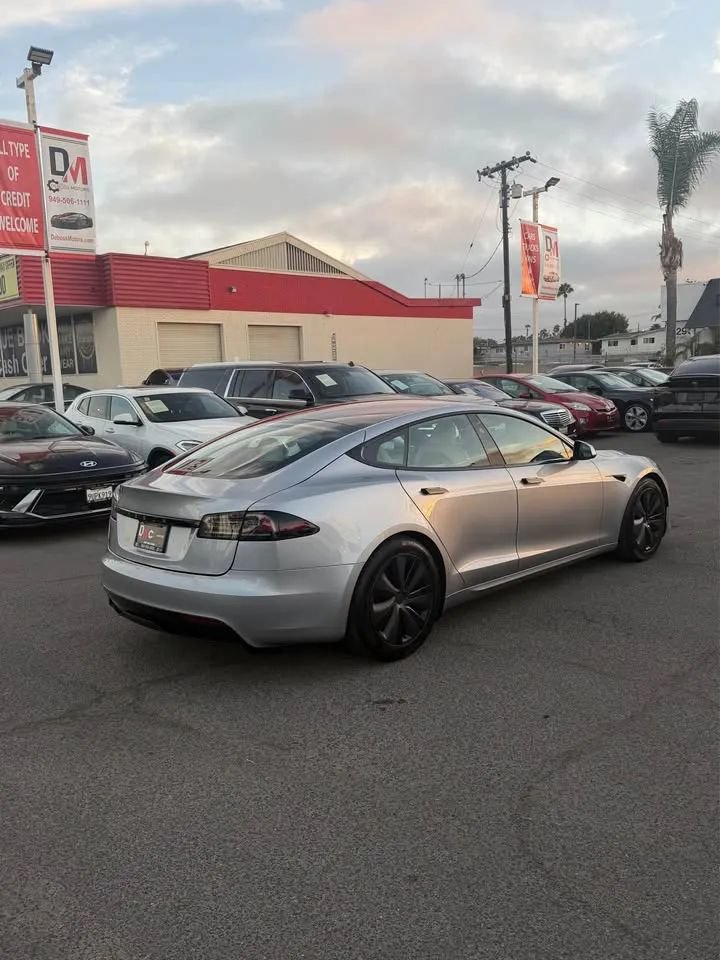 Used 2025 Tesla Model S AWD/4WD image 4