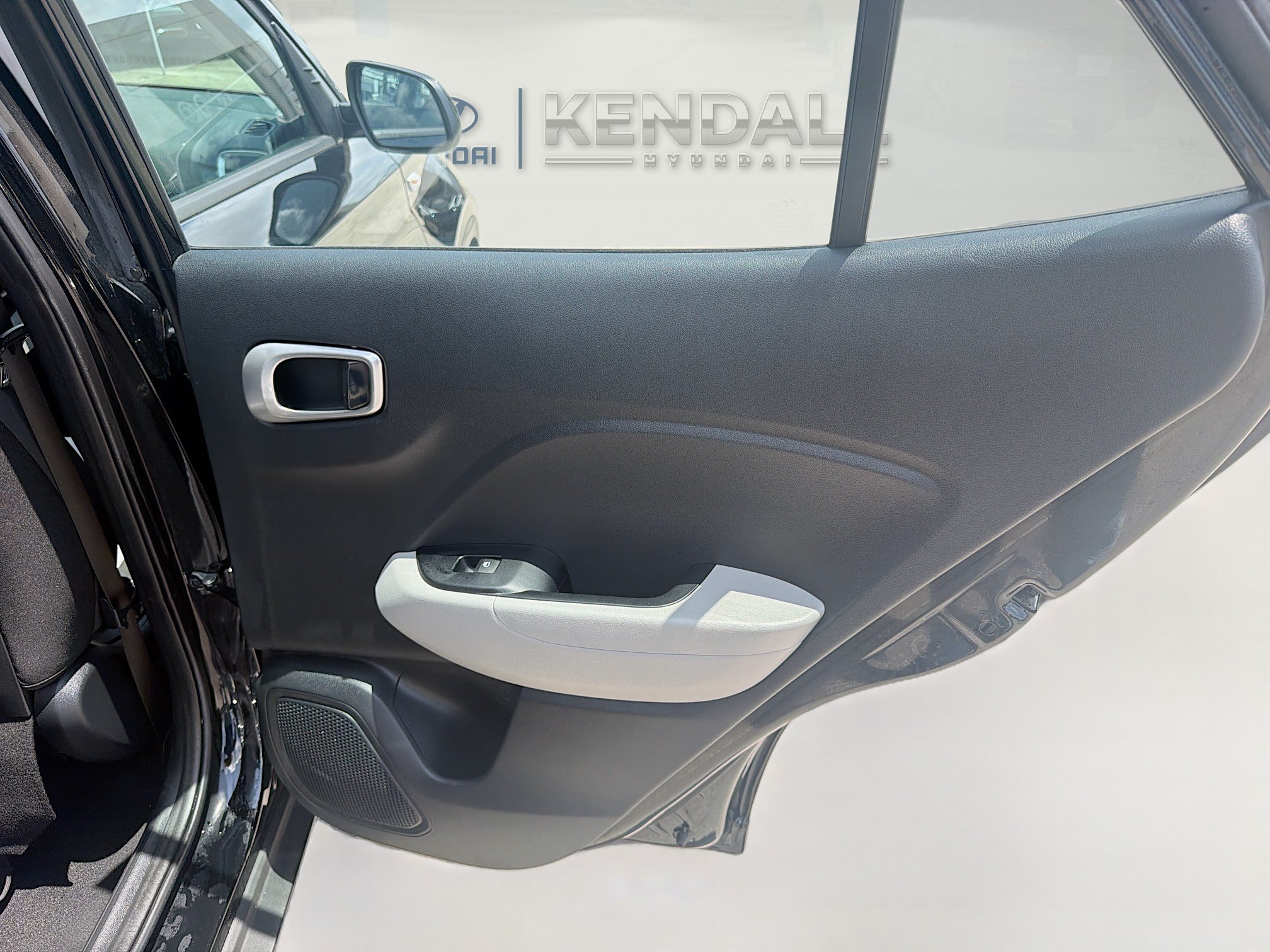 Used 2024 Hyundai Venue SEL FWD image 27