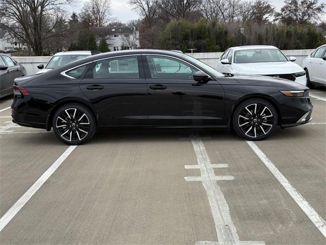 New 2025 Honda Accord Touring image 2