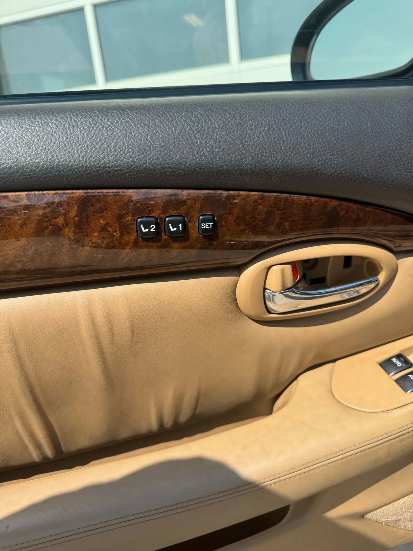 Used 2006 Lexus SC 430 Convertible image 7