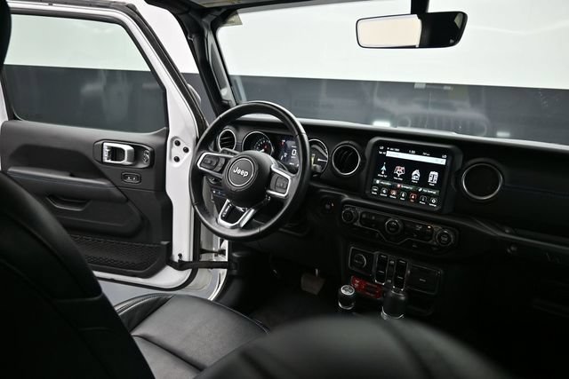 Used 2022 Jeep Wrangler Unlimited Rubicon 4xe w/ Cold Weather Group AWD/4WD image 38