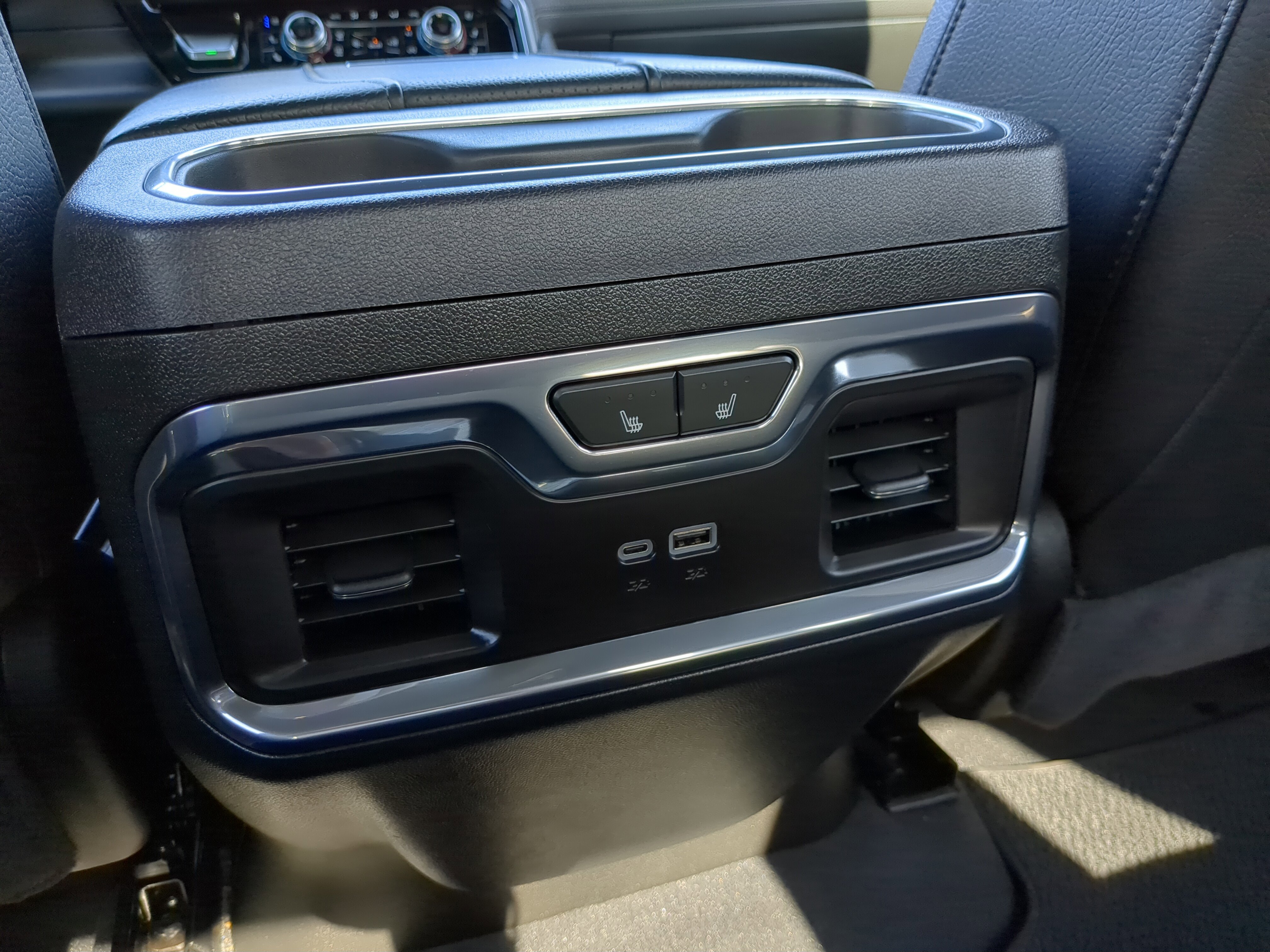 Certified 2024 GMC Sierra 2500 Denali w/ Denali Reserve Package image 15