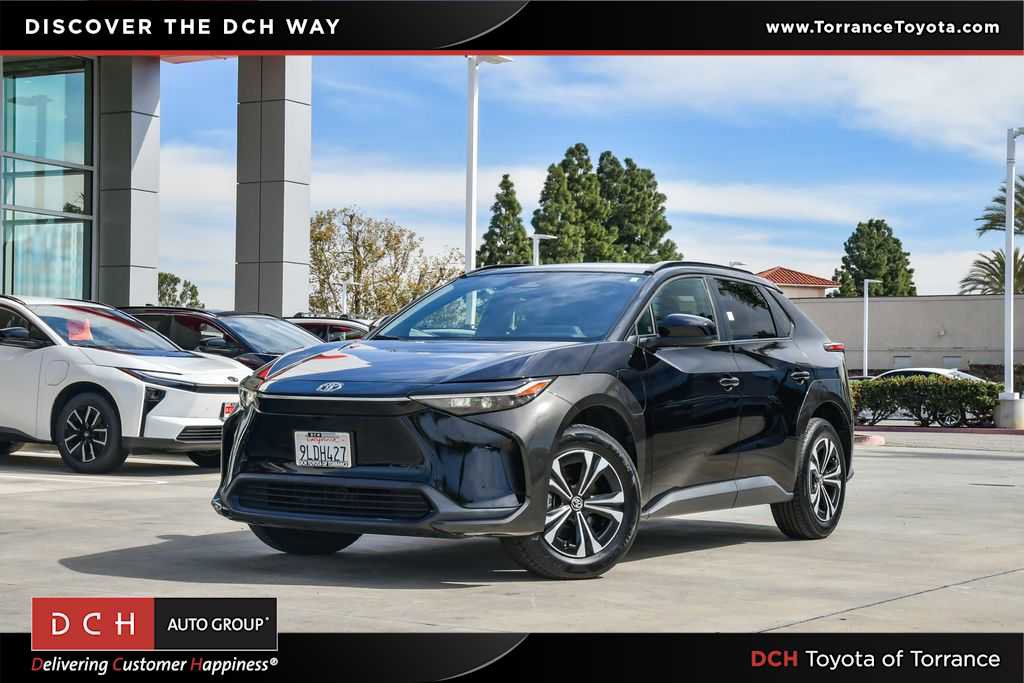 Used 2024 Toyota bZ4X XLE w/ Weather Package image 1