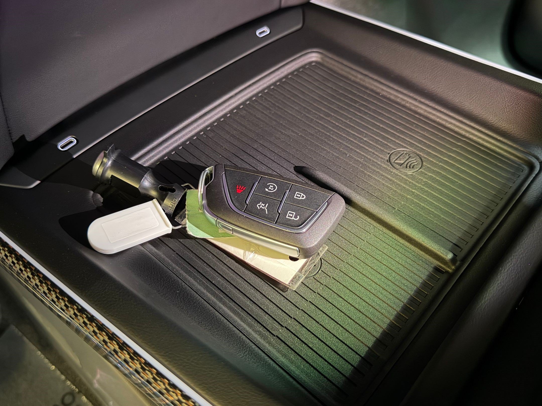 New 2026 Cadillac Vistiq Luxury AWD/4WD image 40