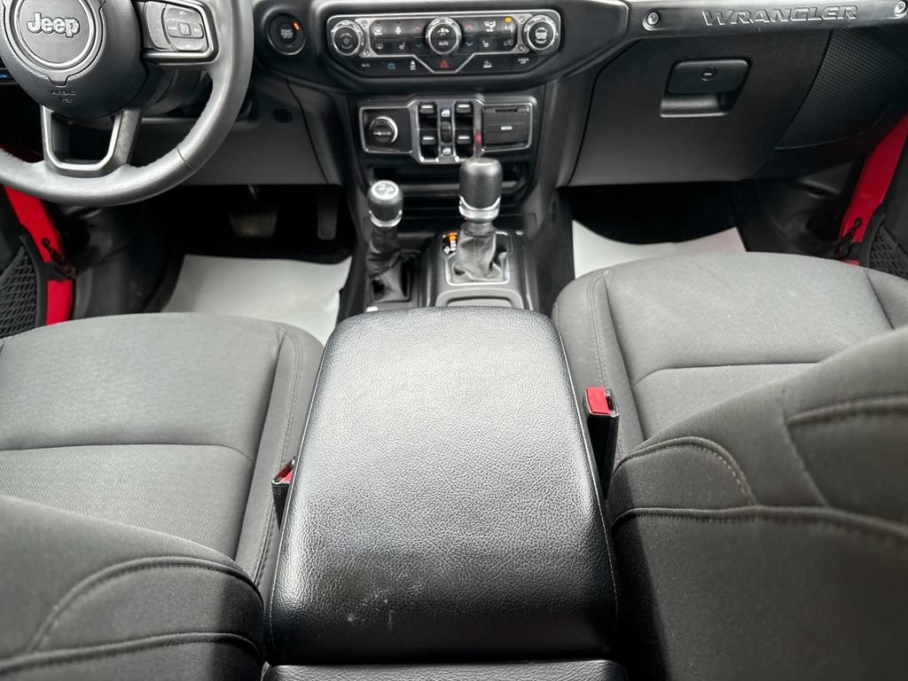 Used 2023 Jeep Wrangler Unlimited w/ Cold Weather Group AWD/4WD image 32
