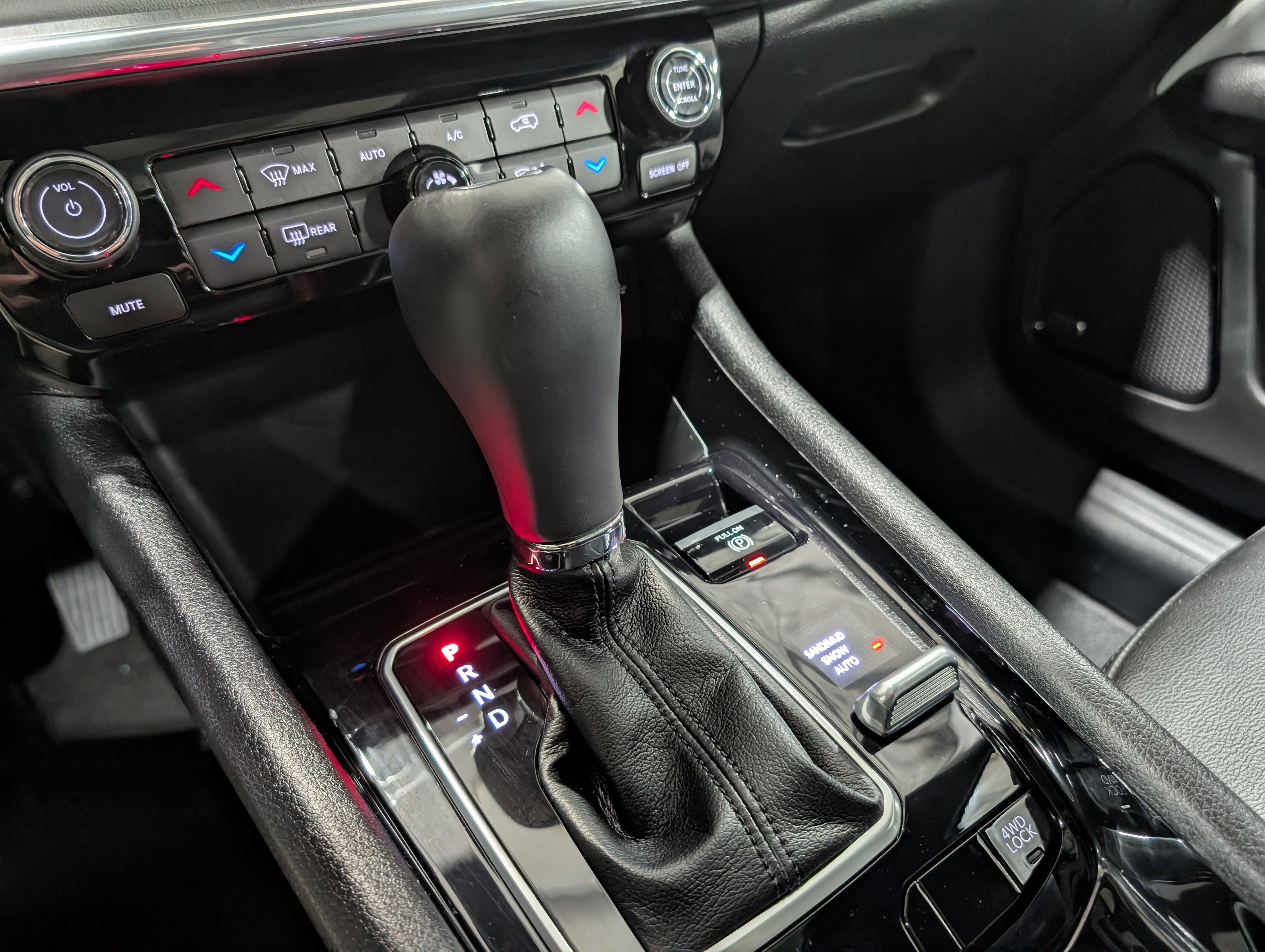 Used 2023 Jeep Compass Limited w/ Sun and Sound Group image 18