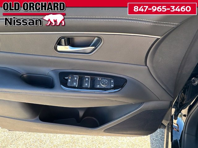 Used 2025 Nissan Murano SV AWD/4WD image 10