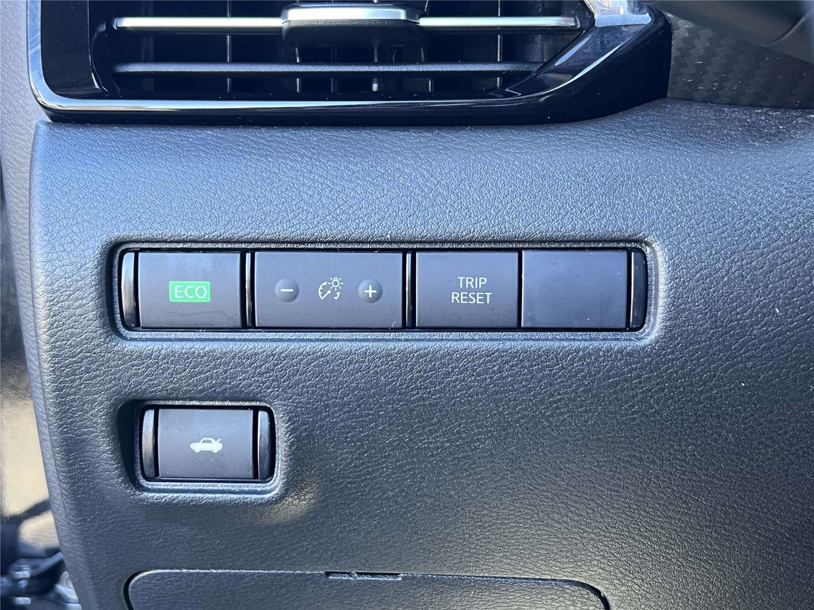 Certified 2023 Nissan Sentra SR w/ Trunk Package image 24