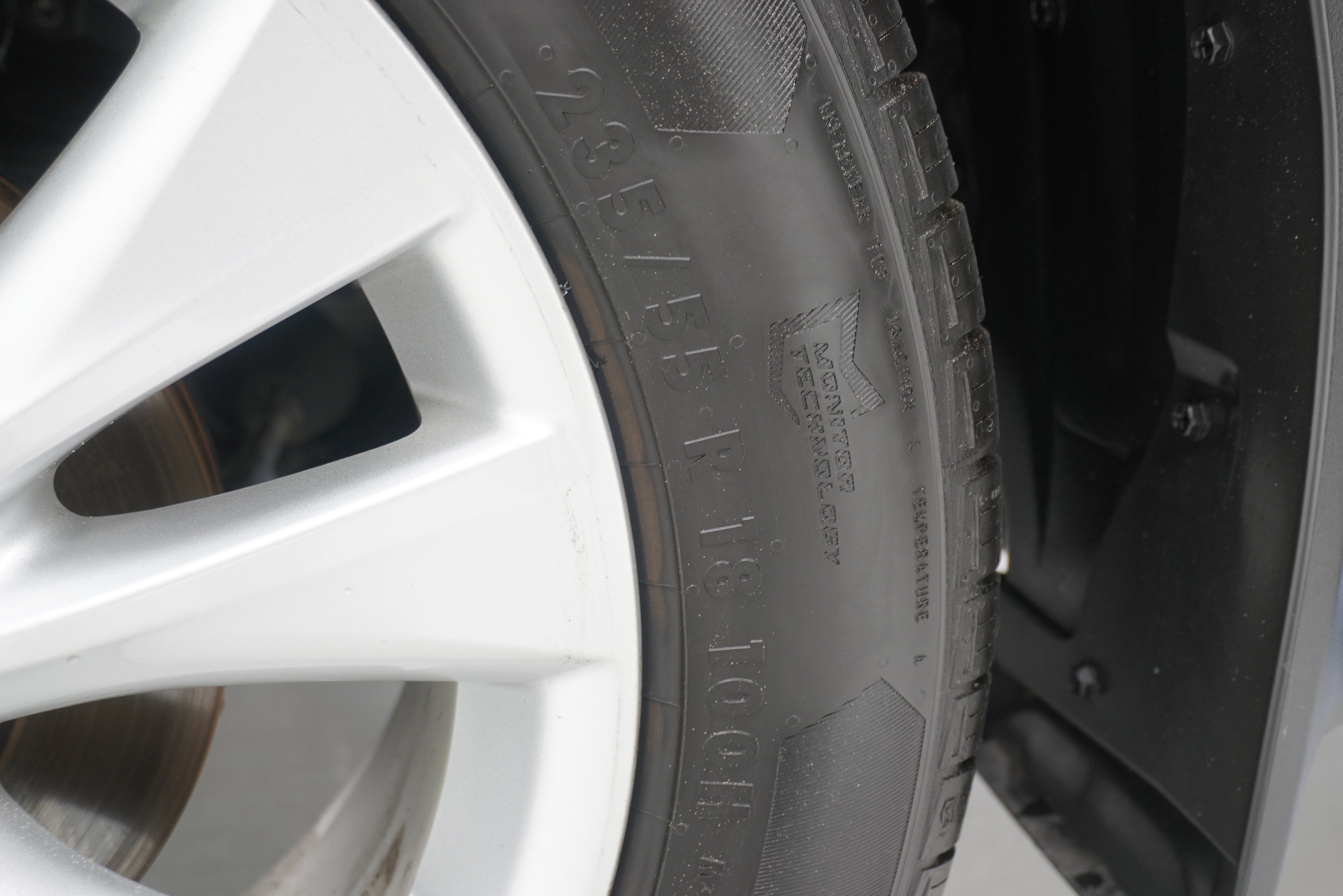 Used 2013 Toyota RAV4 Limited FWD image 30