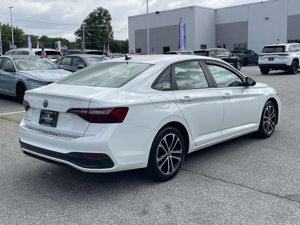 Certified 2024 Volkswagen Jetta Sport FWD image 9