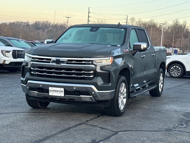 Used 2025 Chevrolet Silverado 1500 LTZ image 13