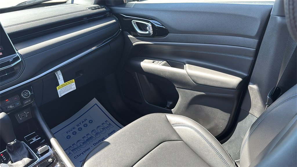 New 2026 Jeep Compass Limited image 14