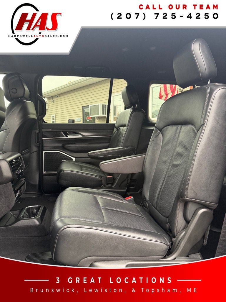 Used 2024 Jeep Wagoneer Series II AWD/4WD image 11