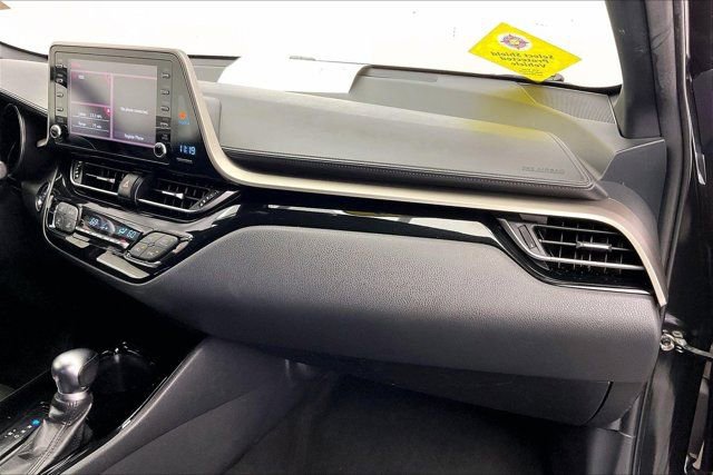 Used 2019 Toyota C-HR XLE FWD image 15