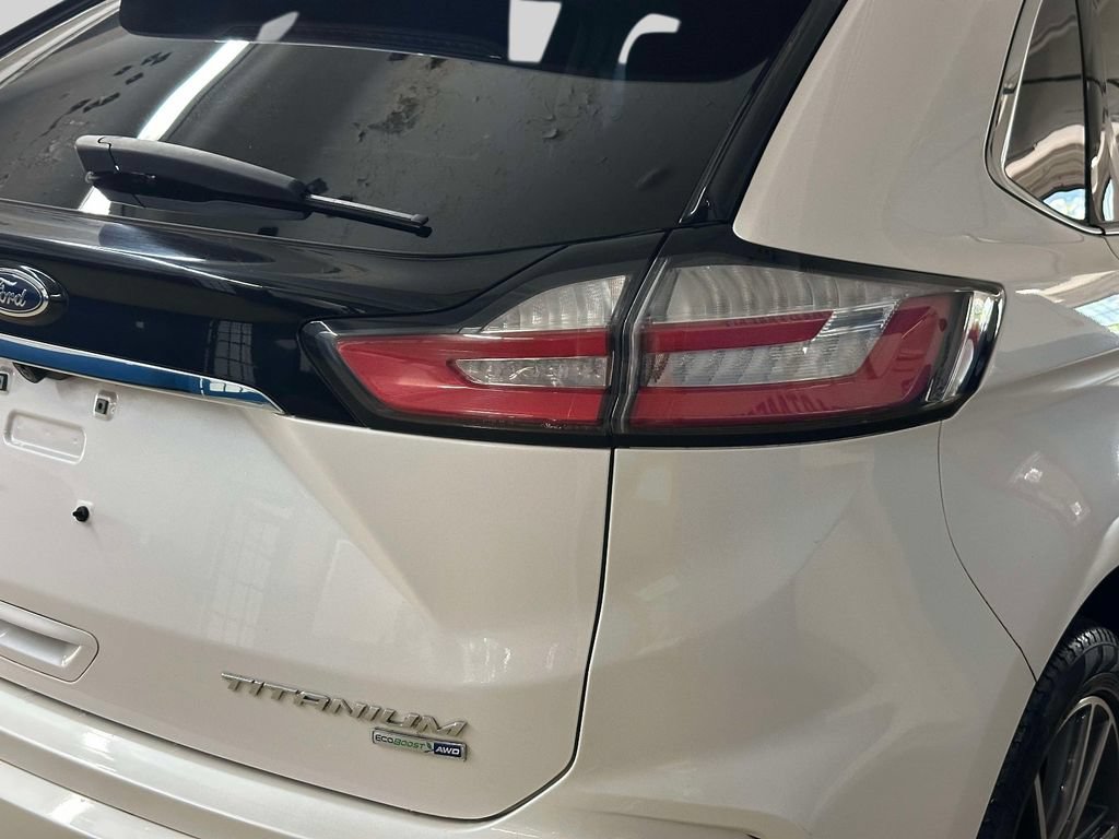 Used 2019 Ford Edge Titanium w/ Equipment Group 301A AWD/4WD image 41