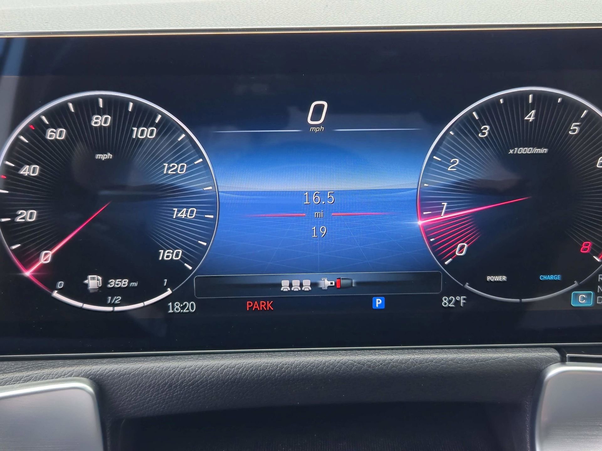 Certified 2025 Mercedes-Benz GLB 250 image 16