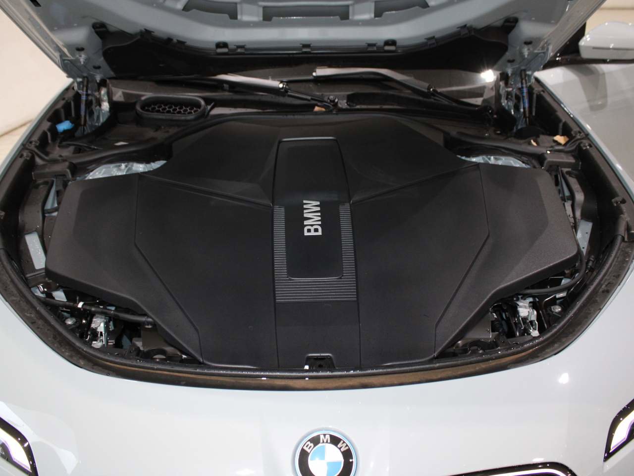 New 2026 BMW i7 eDrive50 w/ M Sport Package image 23