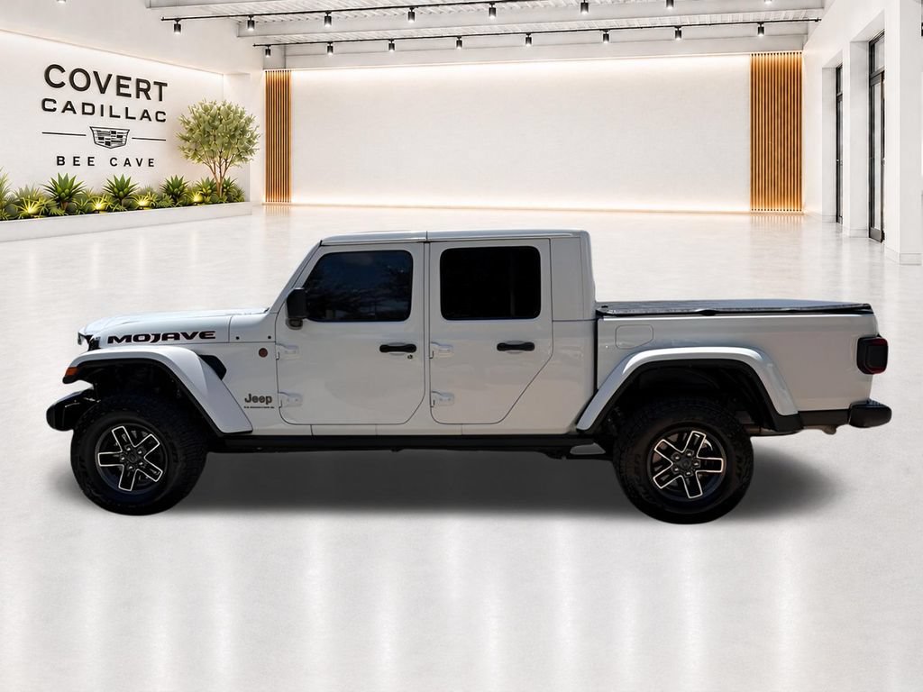 Used 2025 Jeep Gladiator Mojave w/ Convenience Group AWD/4WD image 10