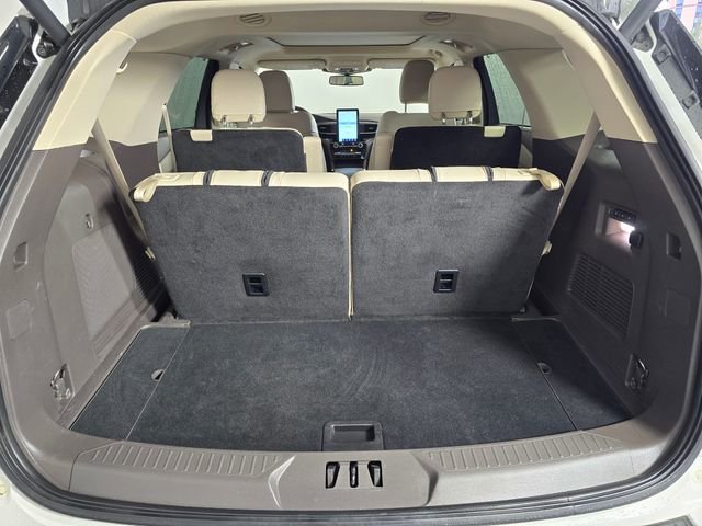 Certified 2023 Ford Explorer Platinum w/ Technology Package image 15