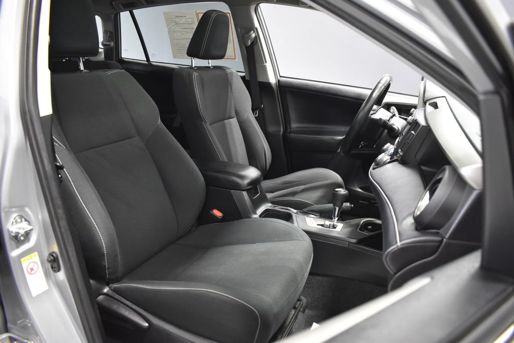 Used 2018 Toyota RAV4 XLE w/ Plus Extra Value Package FWD image 15