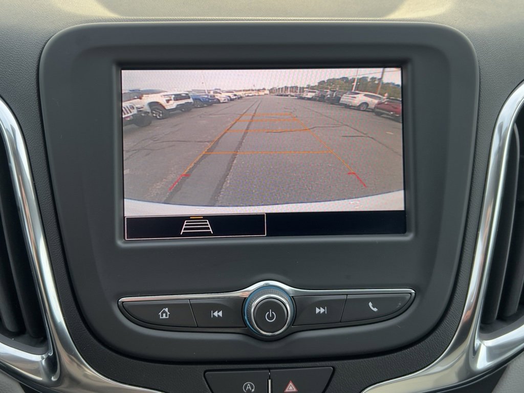 Used 2022 Chevrolet Equinox LS w/ LS Convenience Package image 23