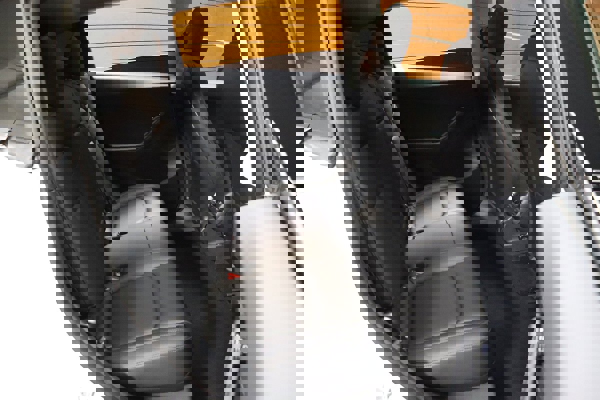 Used 2023 Tesla Model Y Long Range image 31