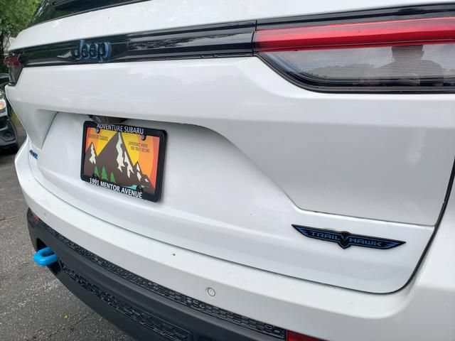 Used 2022 Jeep Grand Cherokee Trailhawk AWD/4WD image 5