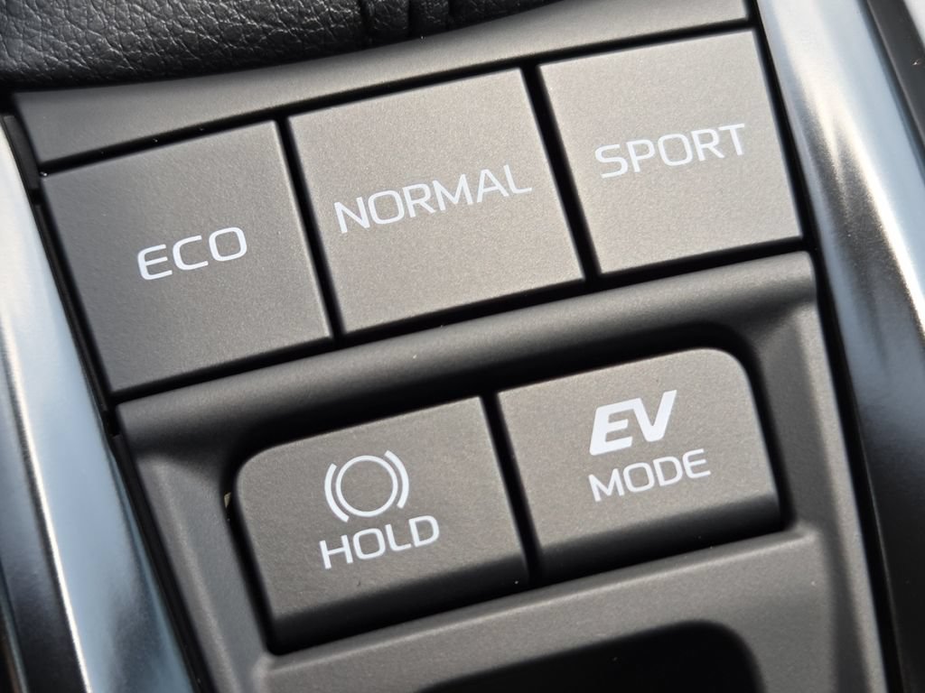 Used 2026 Toyota Camry SE w/ Convenience Package FWD image 9