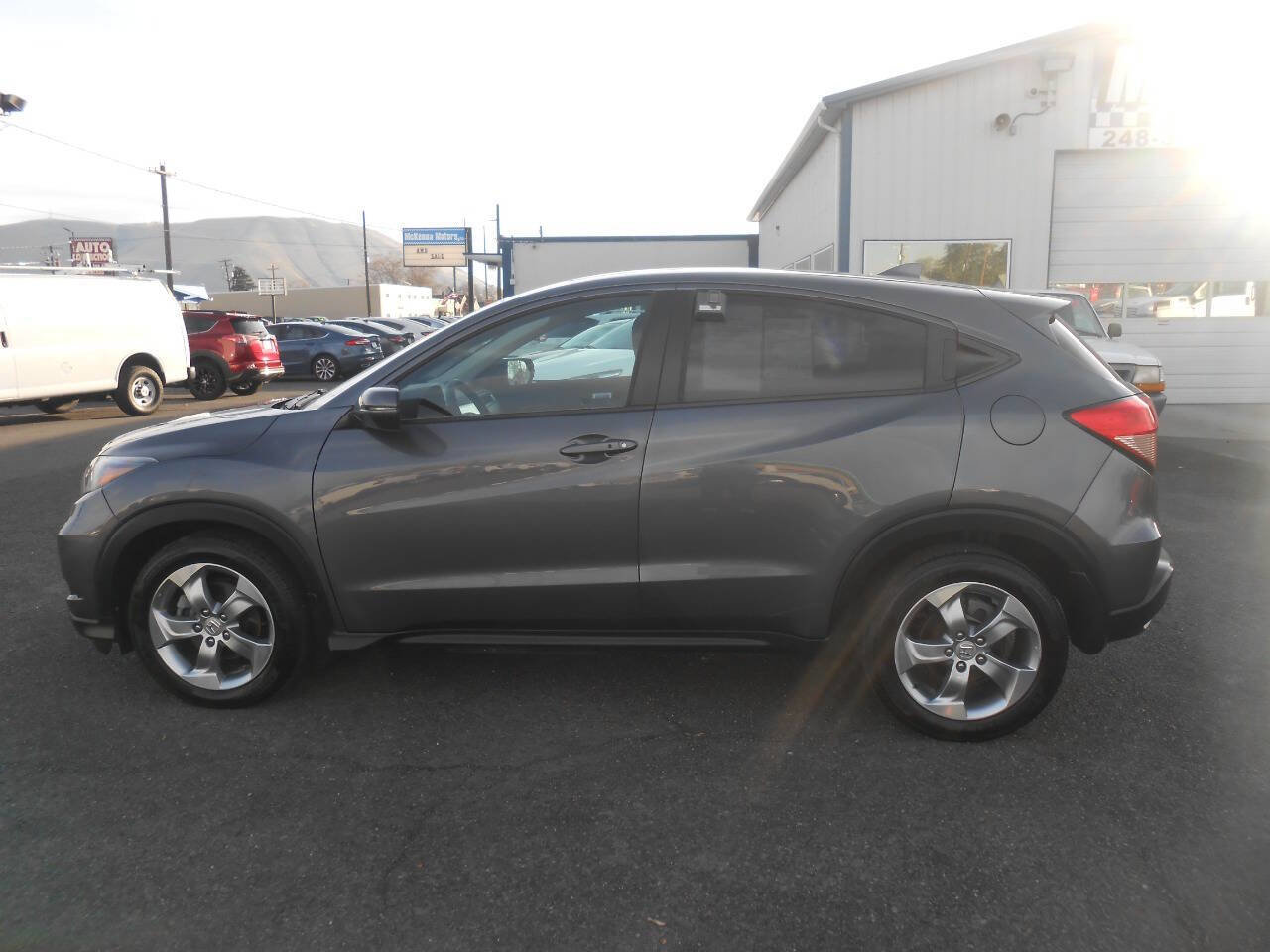 Used 2017 Honda HR-V EX image 6
