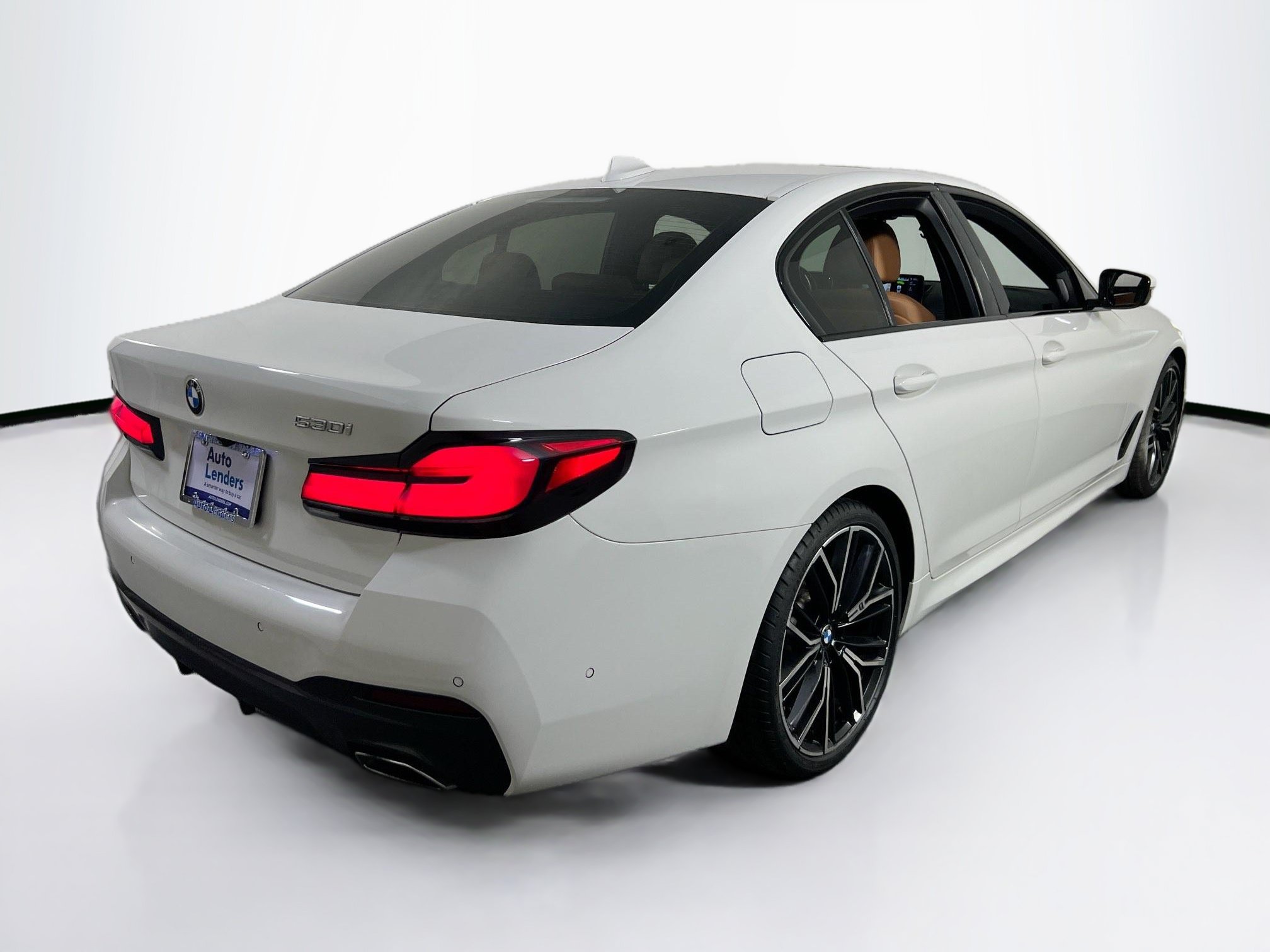 Used 2022 BMW 530i w/ M Sport Package RWD image 5