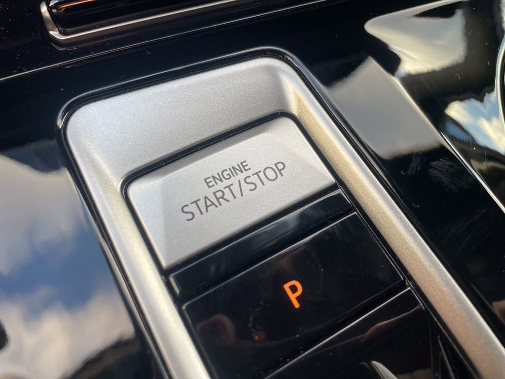 Used 2024 Volkswagen Atlas Cross Sport SEL R-Line image 33