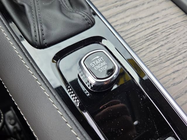 Used 2022 Volvo XC90 T6 Inscription image 24