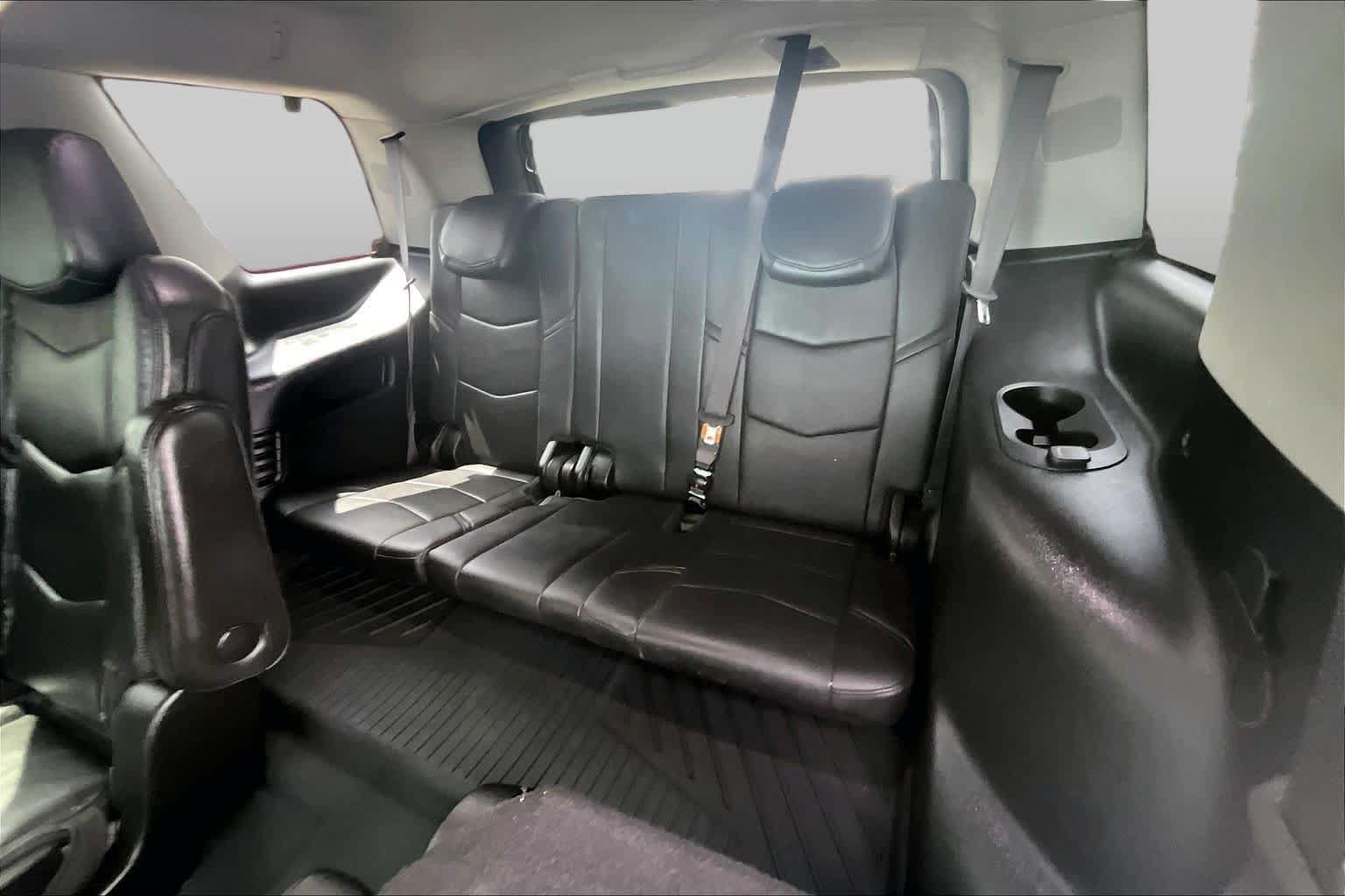 Used 2020 Cadillac Escalade Premium Luxury RWD image 36