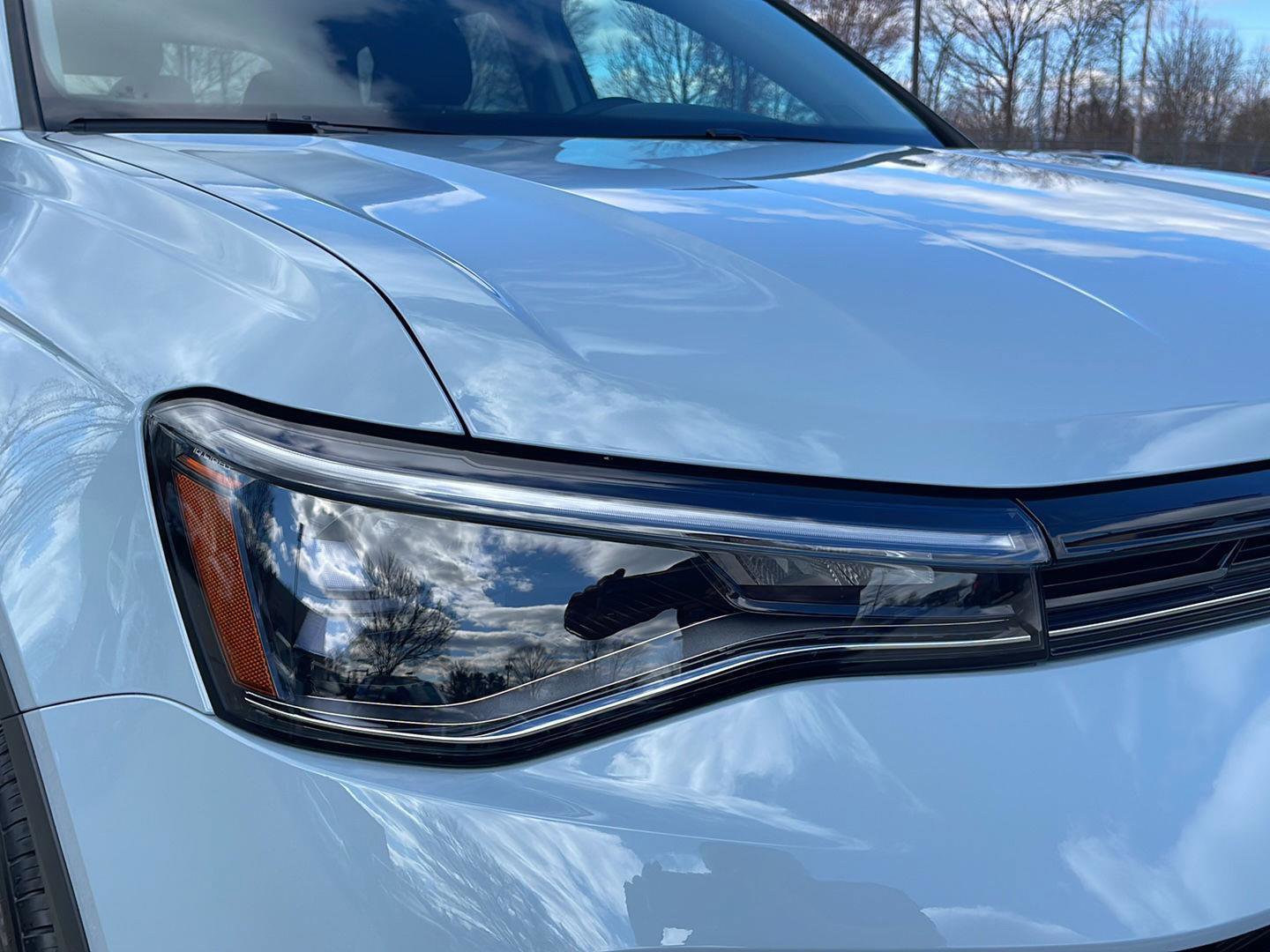 Used 2025 Volkswagen Taos SE image 11