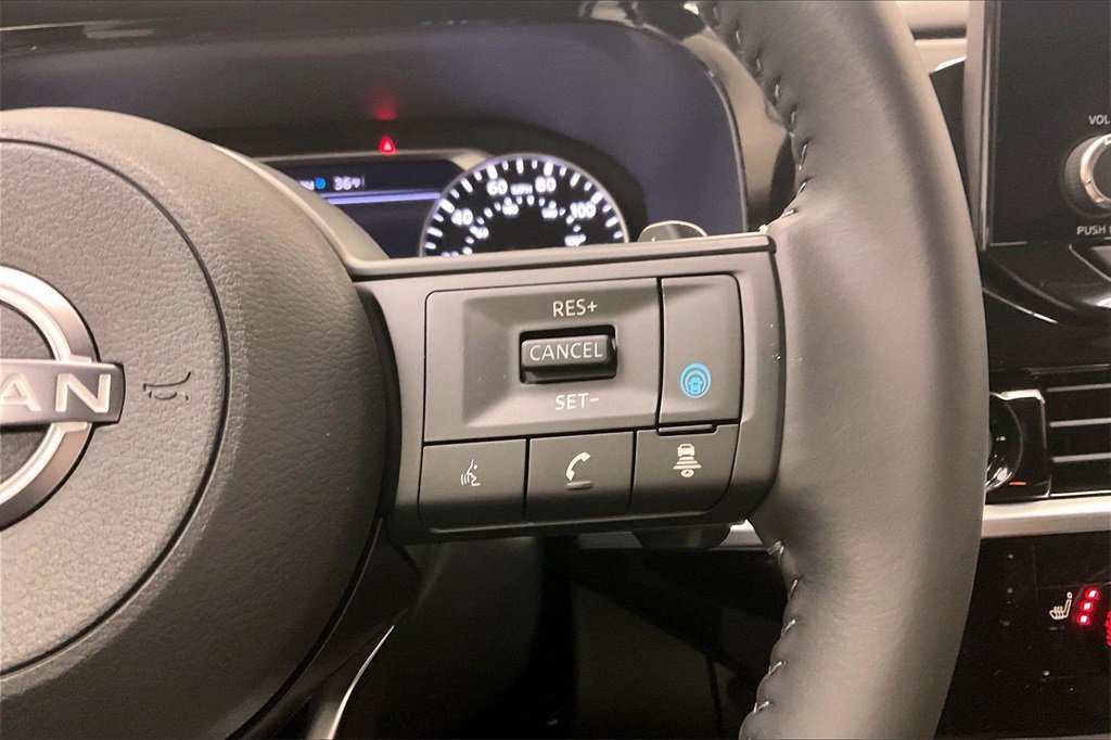 Certified 2025 Nissan Pathfinder SV image 20