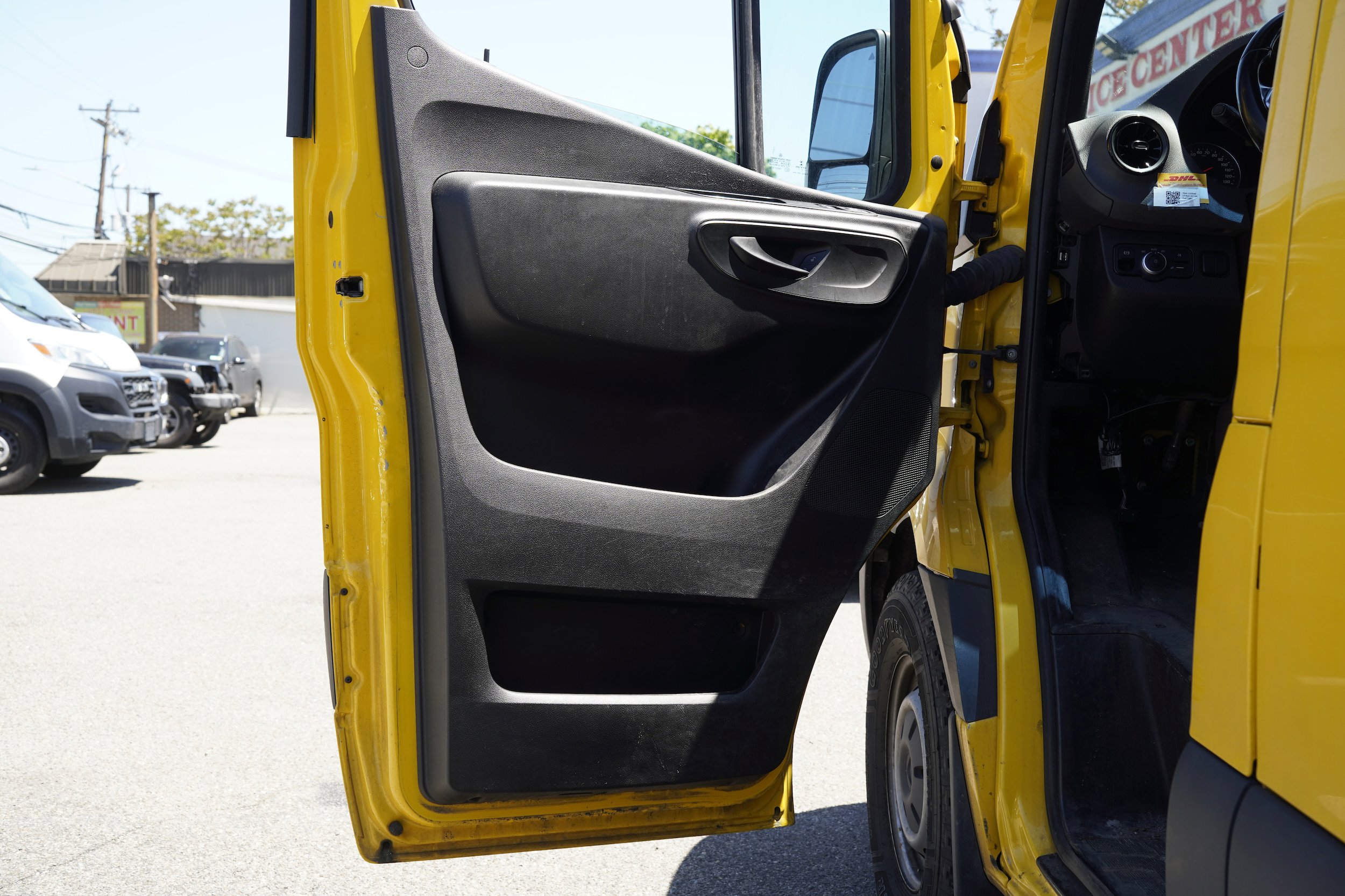 Used 2021 Mercedes-Benz Sprinter 2500 w/ Acoustic Package image 14