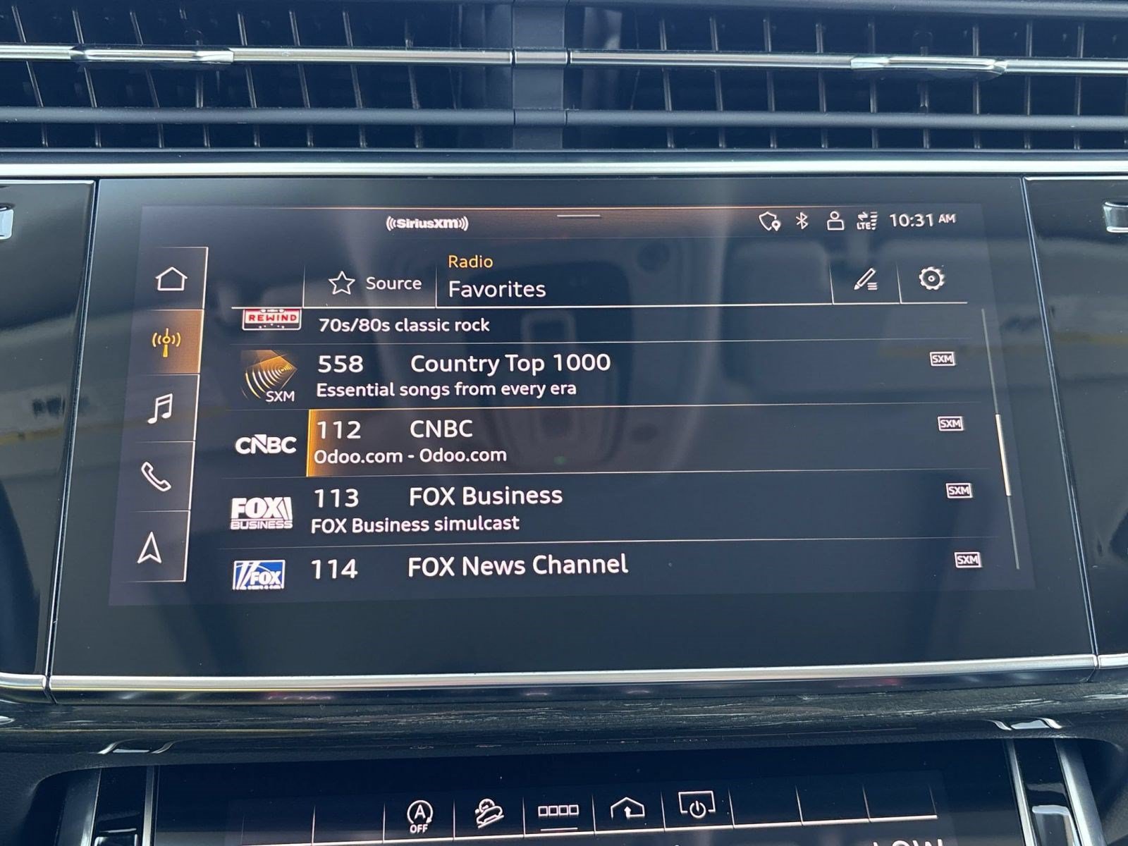 Used 2021 Audi Q8 Premium Plus w/ Premium Plus Package AWD/4WD image 21