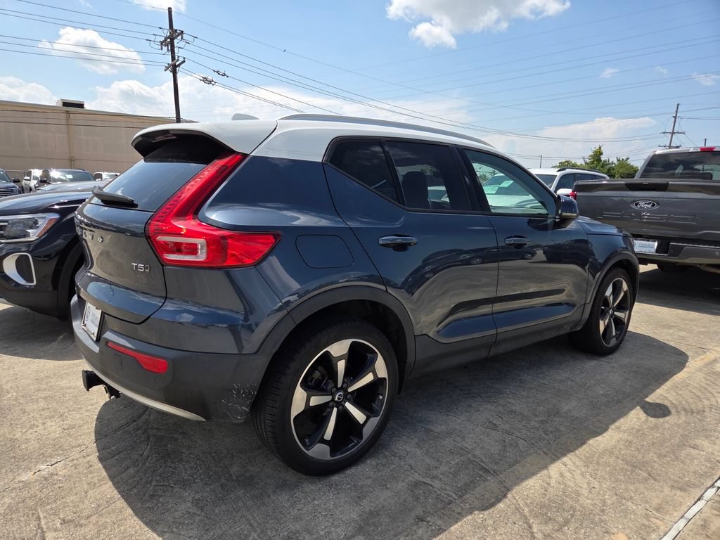 Used 2021 Volvo XC40 T5 Momentum w/ Premium Package AWD/4WD image 5