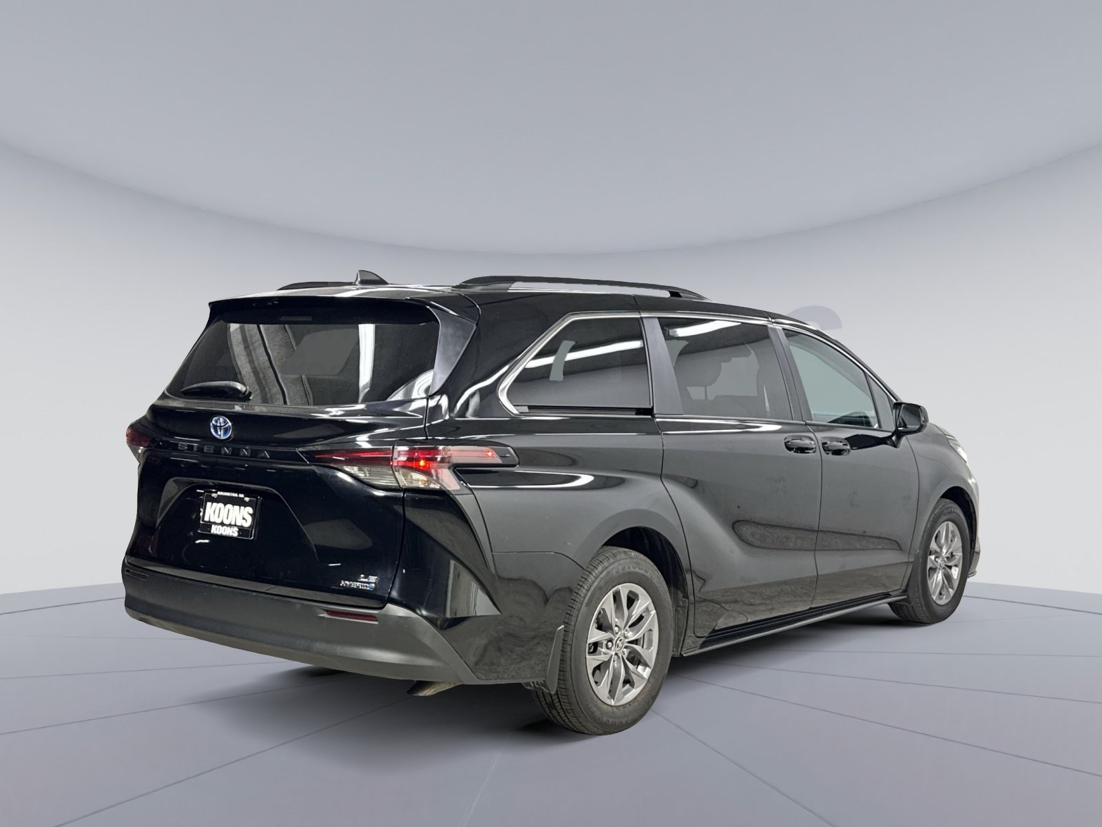 Used 2023 Toyota Sienna LE FWD image 20