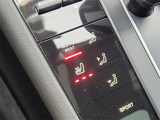 Used 2025 Porsche Macan image 22