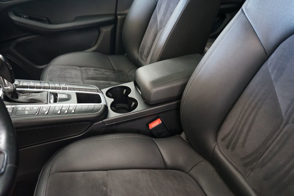 Used 2019 Porsche Macan image 29