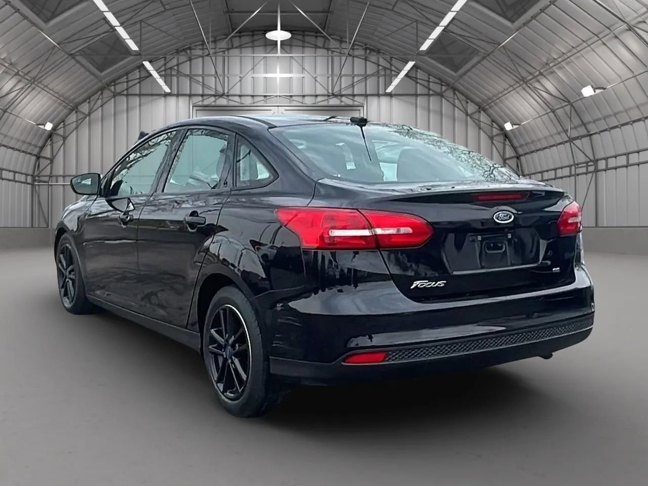 Used 2018 Ford Focus SE image 3