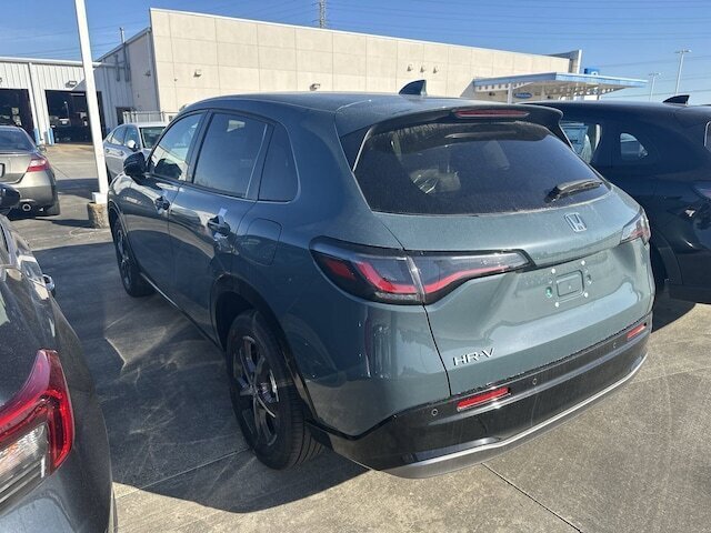 Used 2023 Honda HR-V EX-L image 2