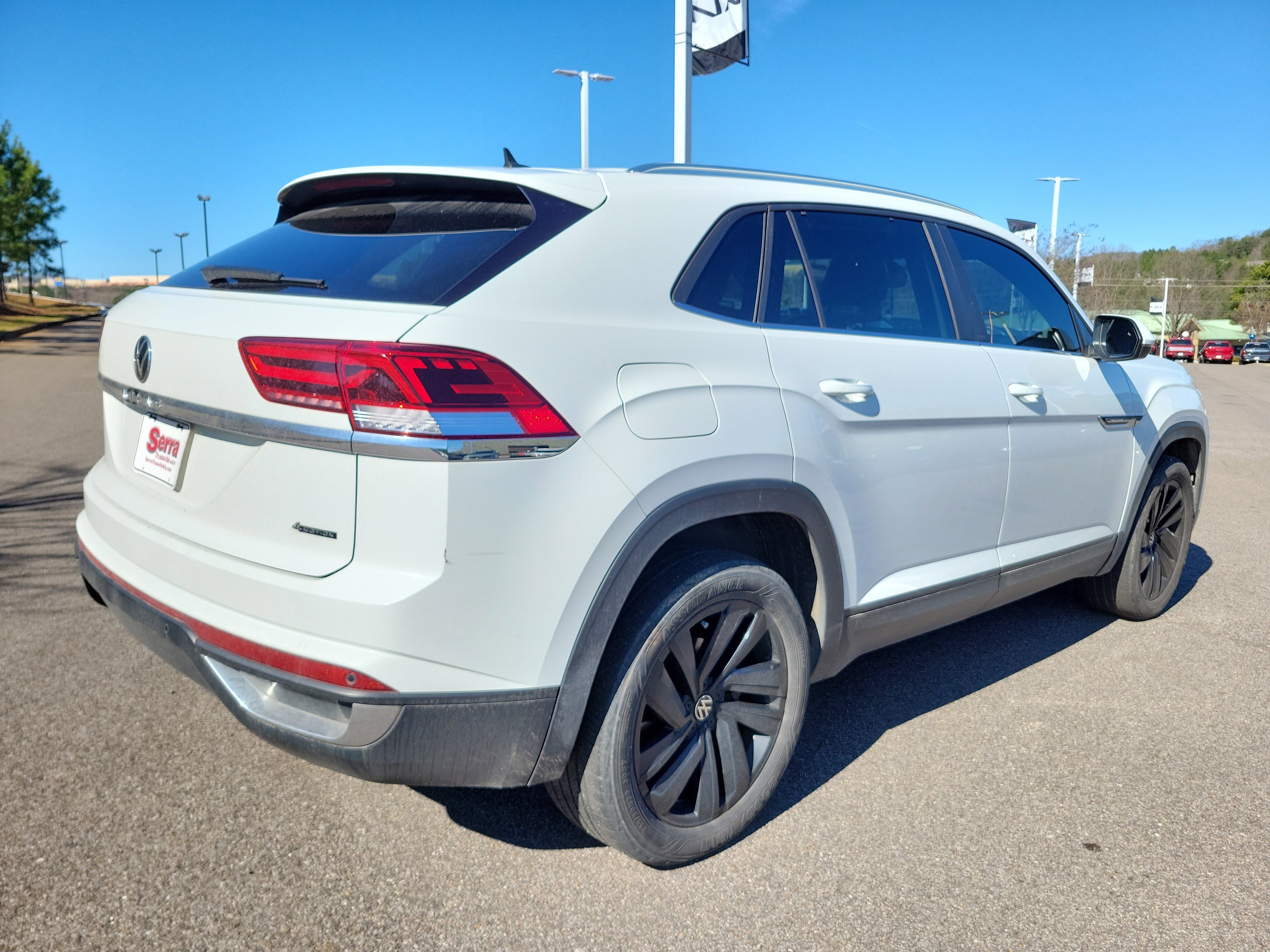 Used 2023 Volkswagen Atlas Cross Sport SE w/ Black Wheel Package image 22