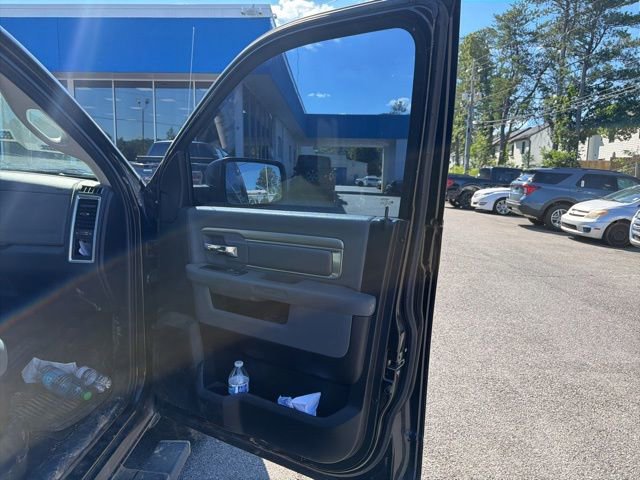 Used 2017 RAM 1500 Classic SLT AWD/4WD image 35
