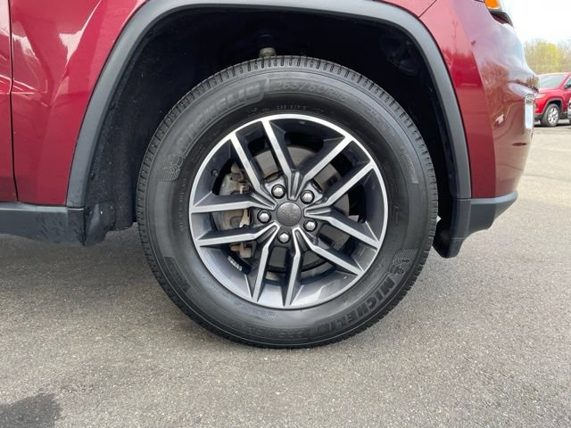 Used 2019 Jeep Grand Cherokee Limited AWD/4WD image 39