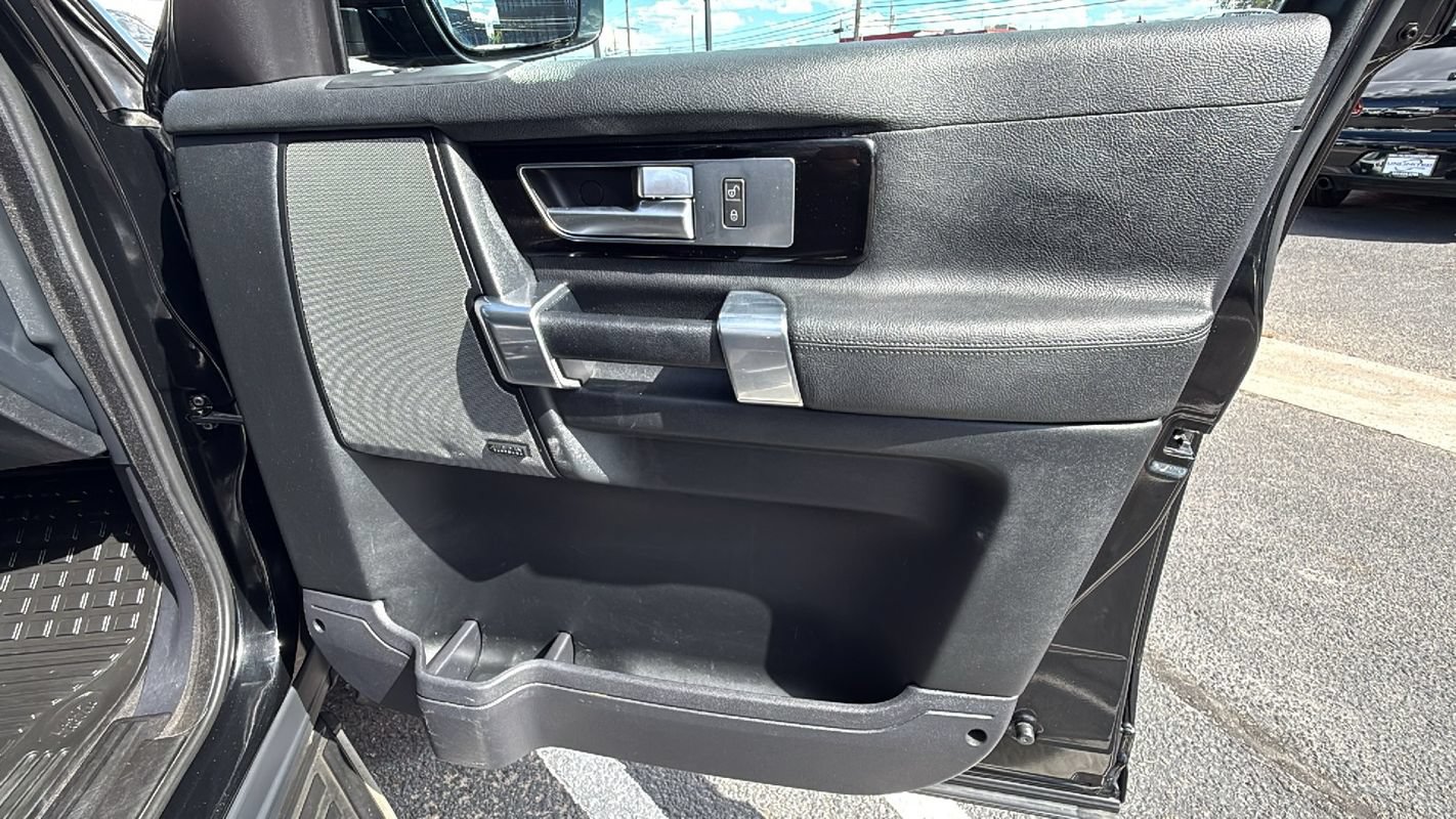 Used 2016 Land Rover LR4 HSE AWD/4WD image 18